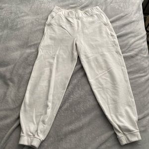 Scuba Mid-Rise Oversized Jogger *Regular Size 6